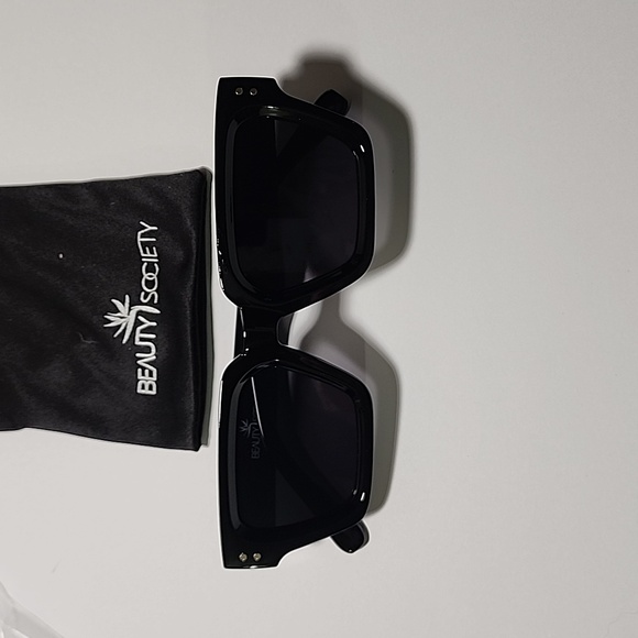 Sunglasses - Picture 2 of 5